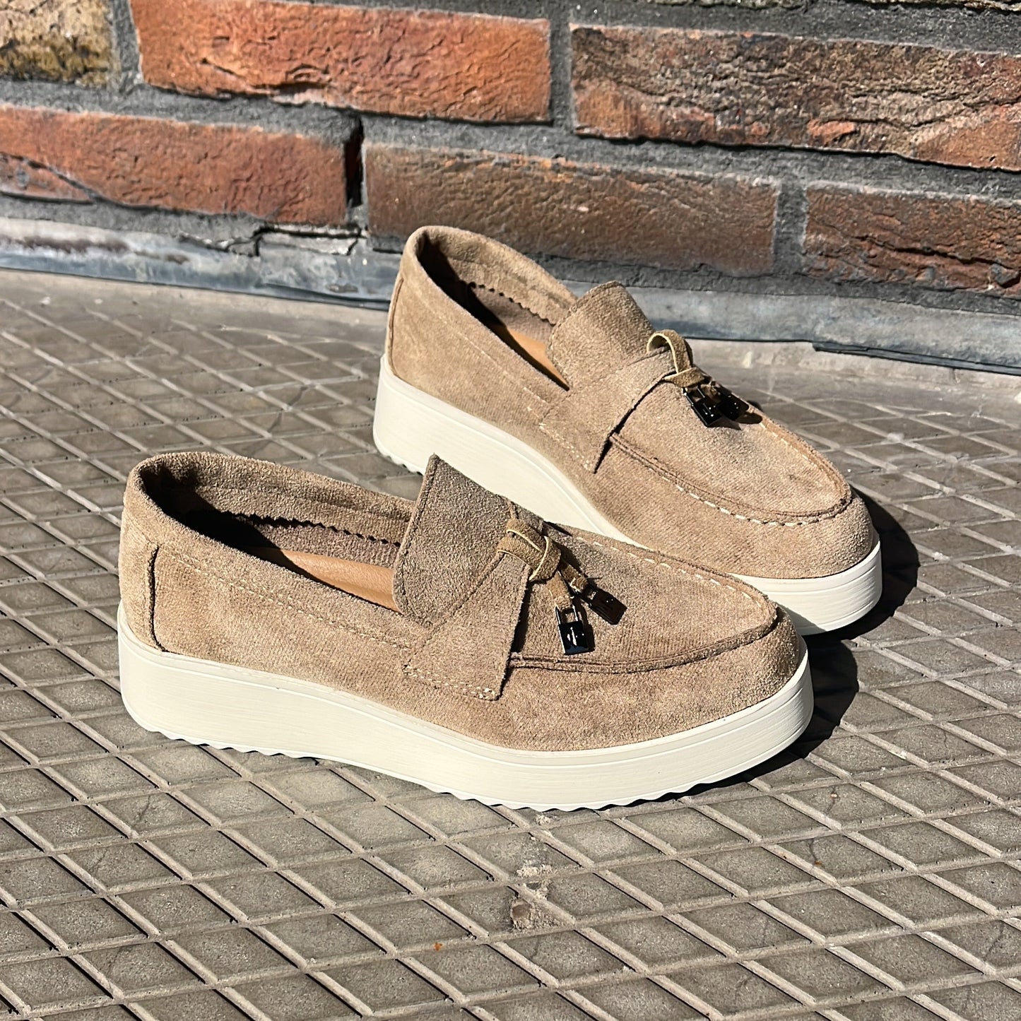 Avoir Avoir Loafers Moccasines