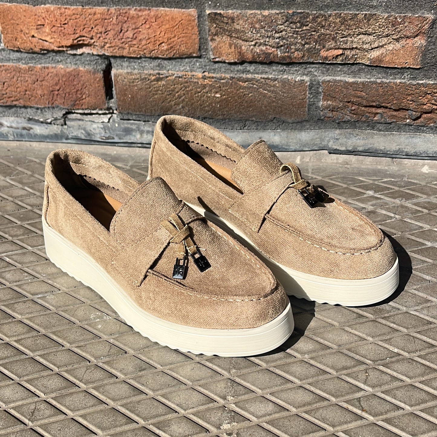 Avoir Avoir Loafers Moccasines