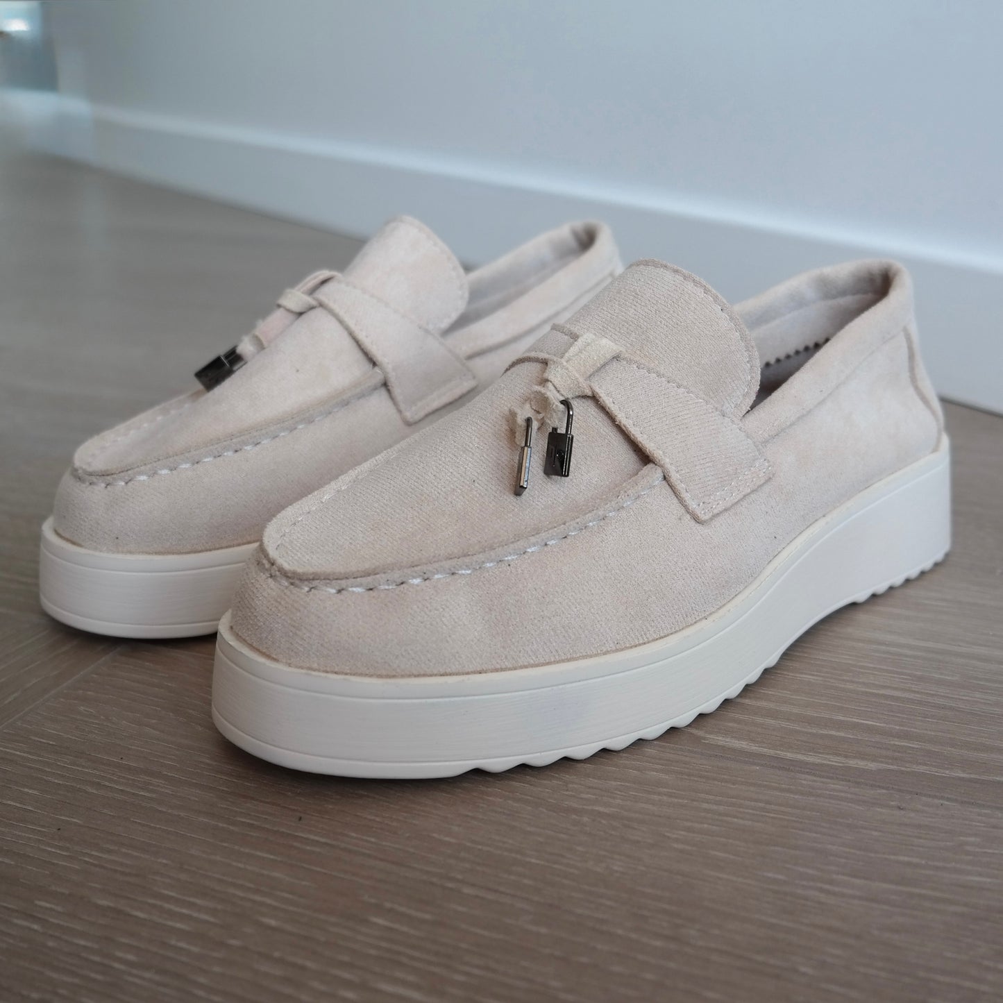 Avoir Avoir Loafers Moccasines