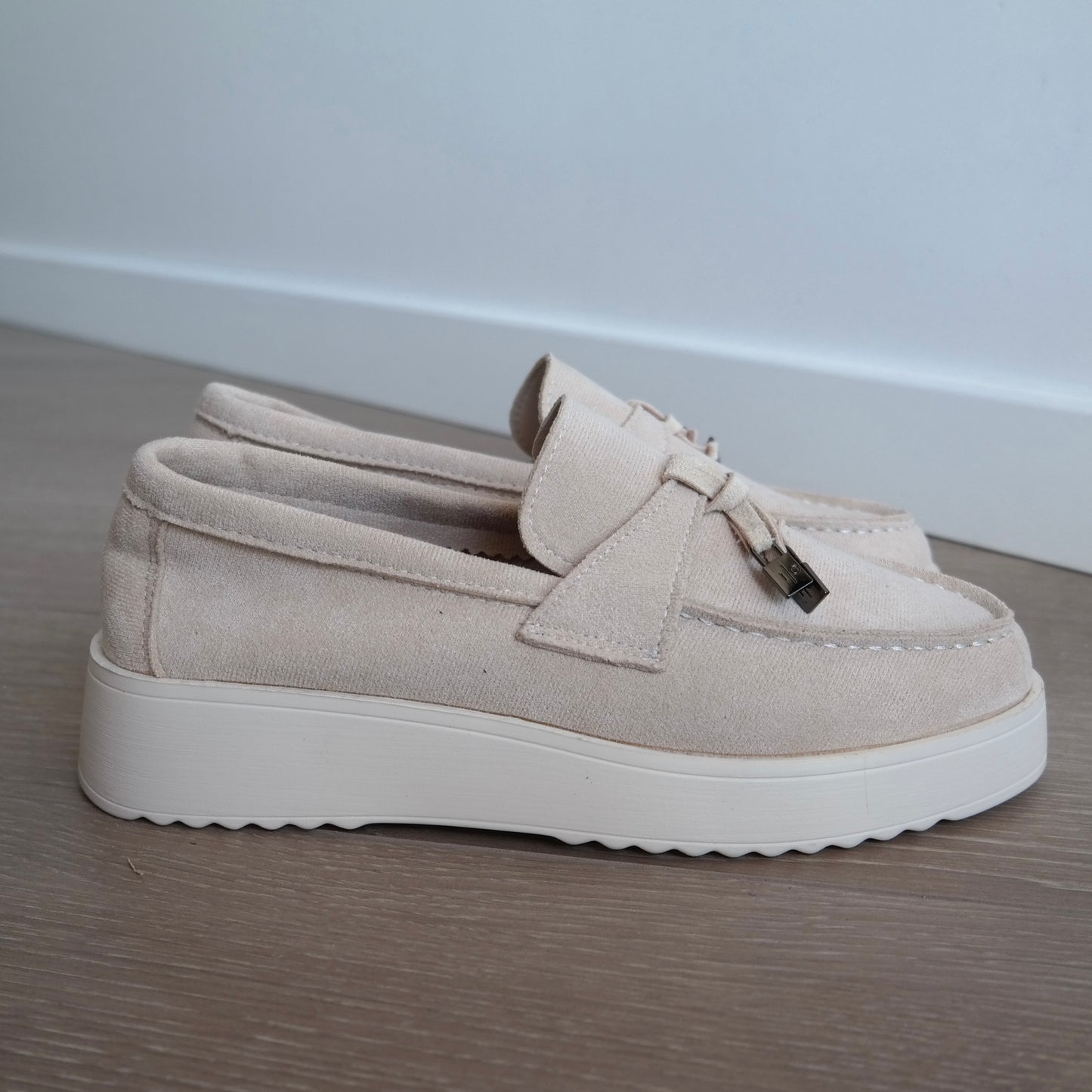Avoir Avoir Loafers Moccasines