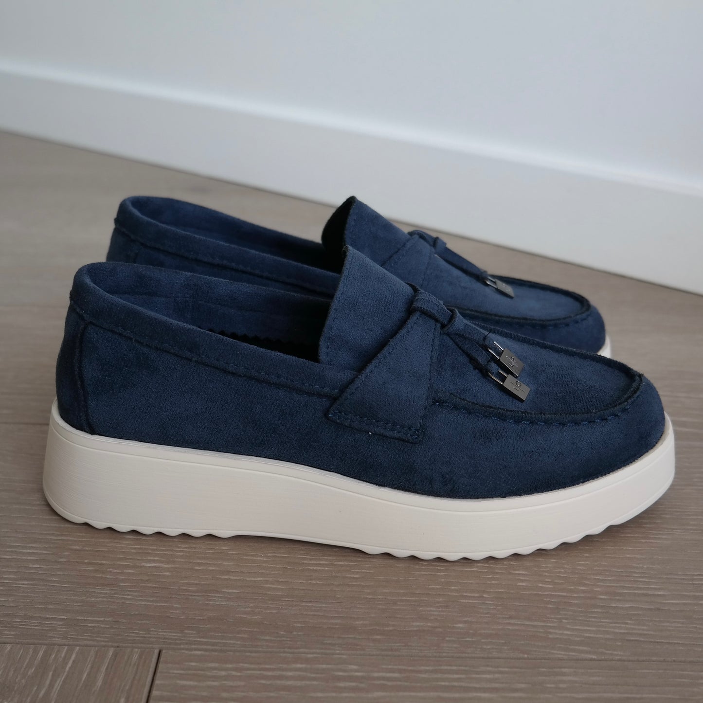 Avoir Avoir Loafers Moccasines