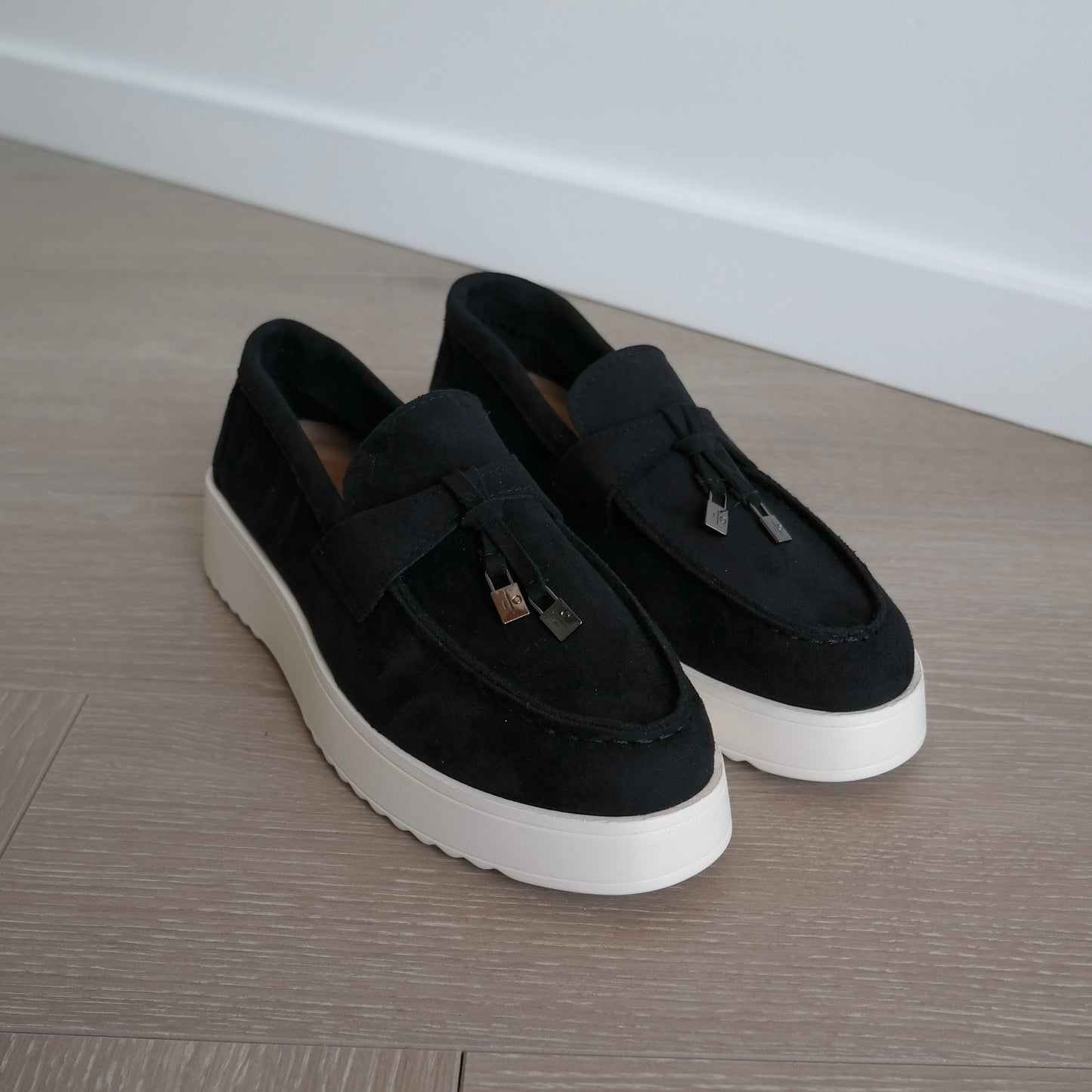 Avoir Avoir Loafers Moccasines