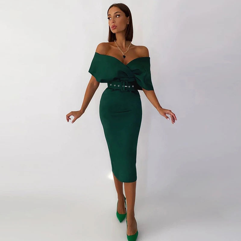 Aventury Figurbetontes Kleid