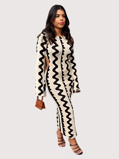 Aventury – Figurbetontes Strickkleid